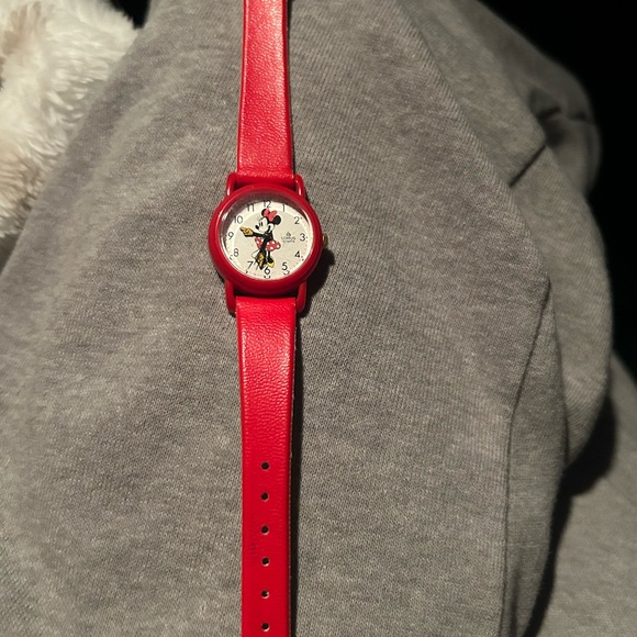 ❤️Vintage Lorus mini mouse watch
Nice vintage condition 
Needs battery - Picture 4 of 8